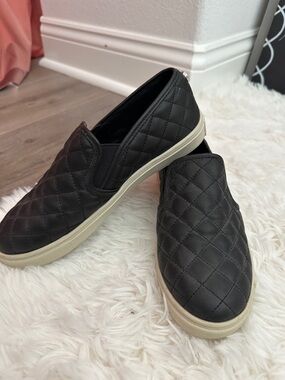 Steve Madden Black Quilted Slip-On Loafers